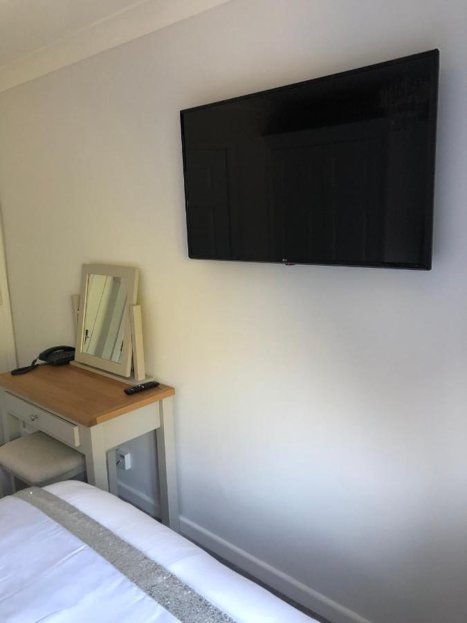 Old Hunters Lodge Whipsnade Limited Екстериор снимка