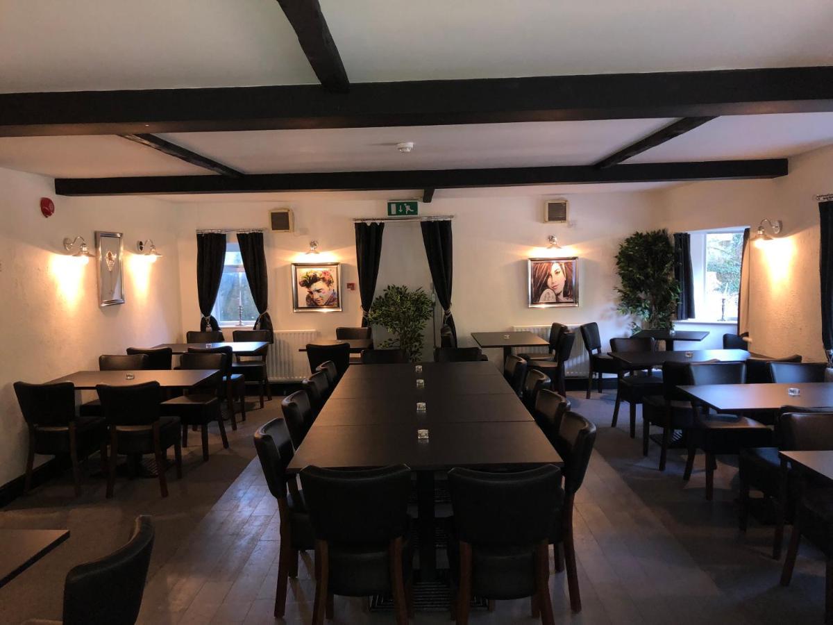 Old Hunters Lodge Whipsnade Limited Екстериор снимка